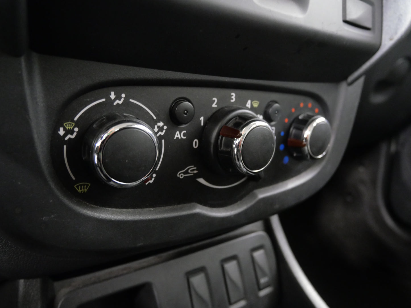 Dacia Duster 1.6 16V 77 kW Ice