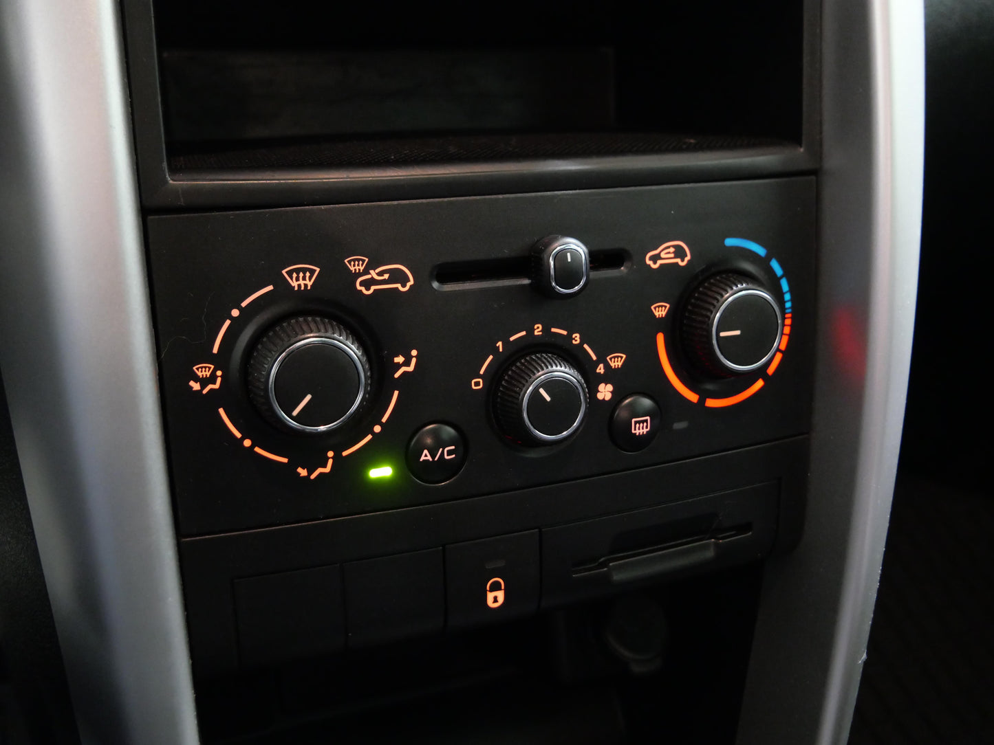 Peugeot 207 1.4i 54 kW