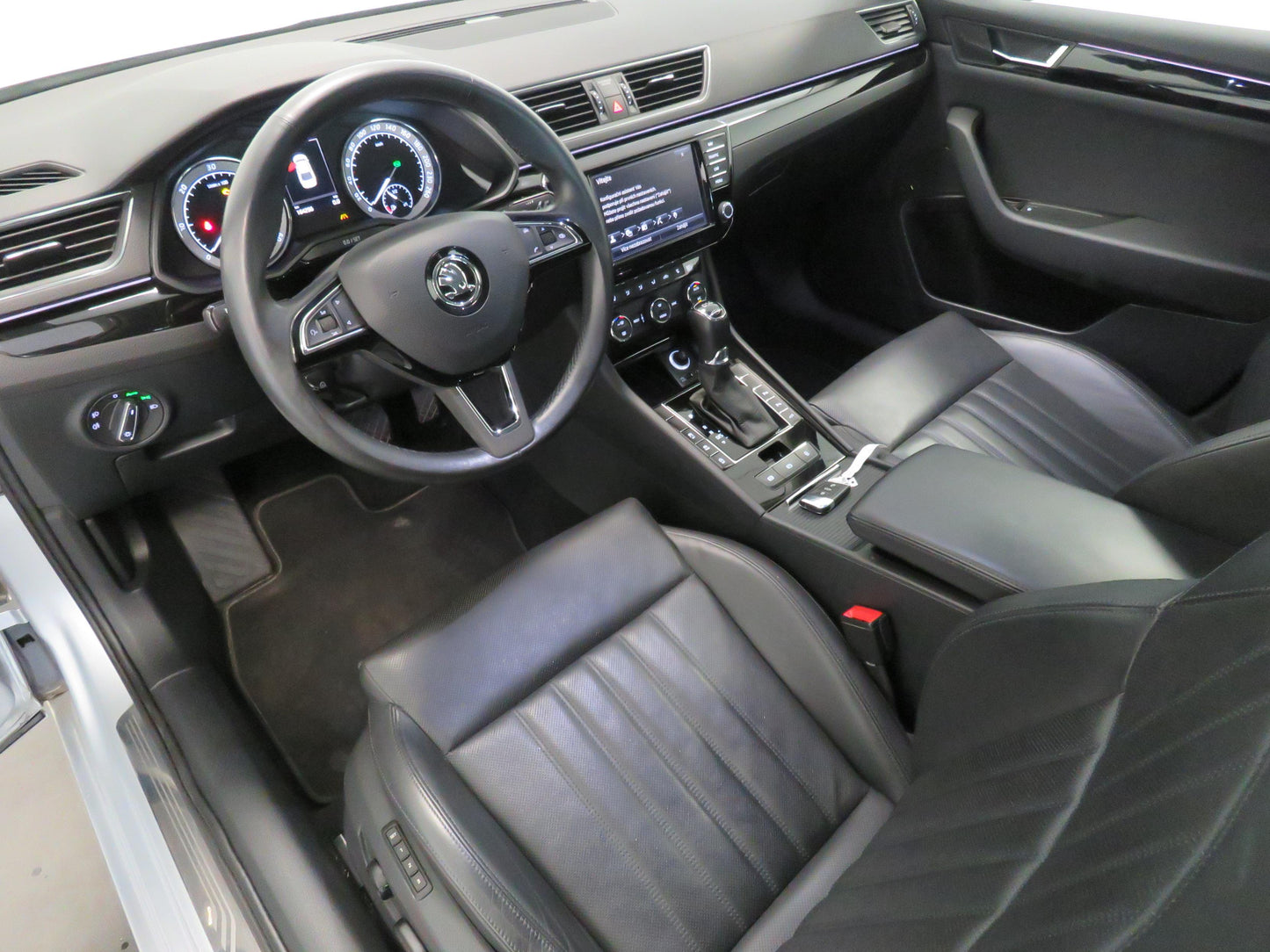 Škoda Superb 2.0 TDI 140 kW L&K Comfort