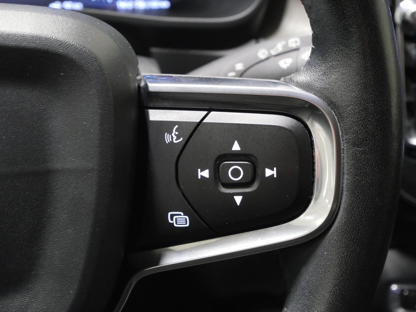 Volvo XC40 2.0 D4 140 kW Insciption