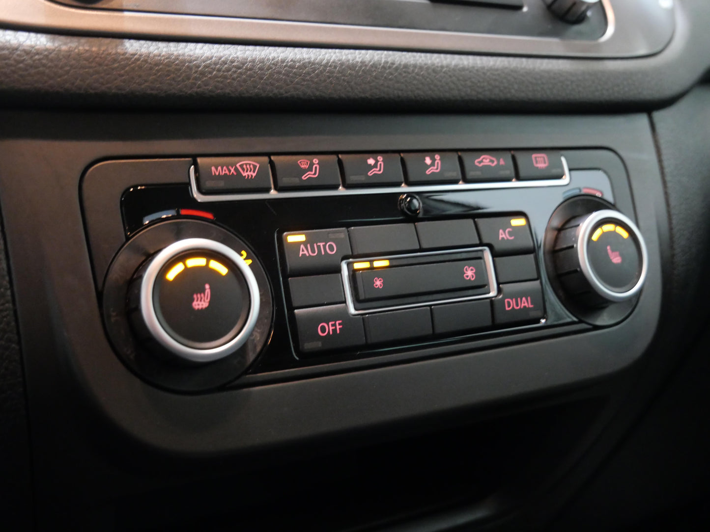Volkswagen Tiguan 2.0 TDI 103 kW DSG 4x4 Sport