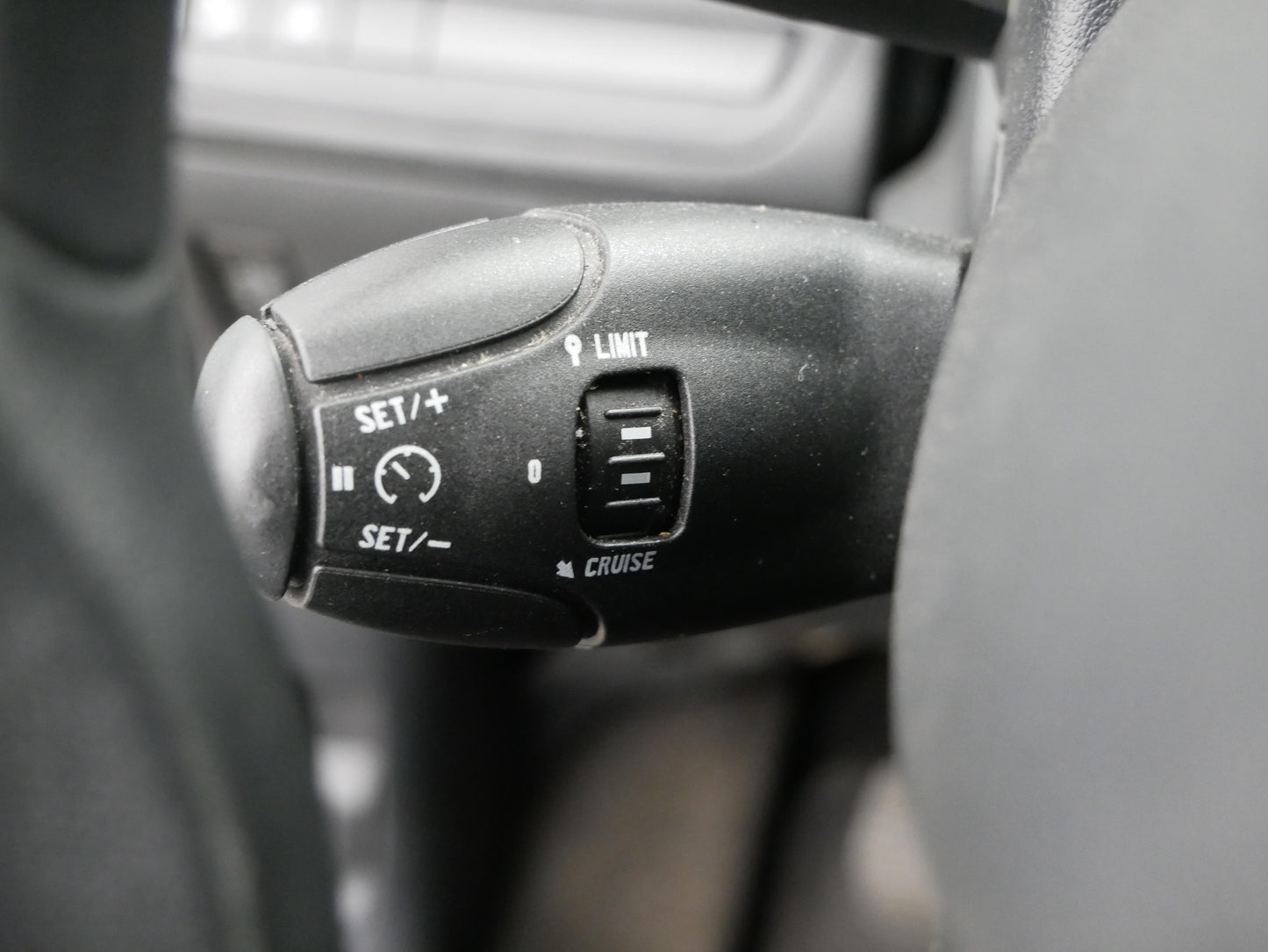 Peugeot 208 1.2 VTi 60 kW Active
