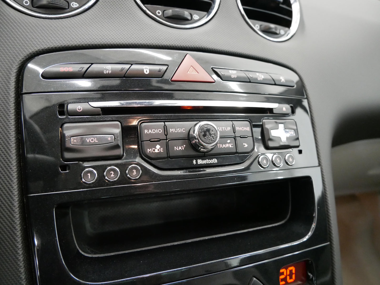 Peugeot 308 CC 2.0 HDI 16V 120 kW Sport