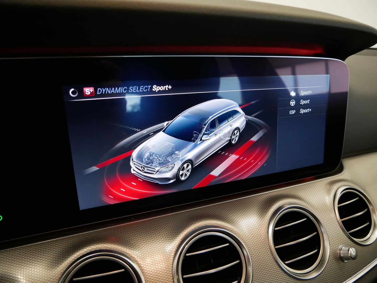 Mercedes-Benz E-Class 220d 143 kW 4Matic Avantgarde