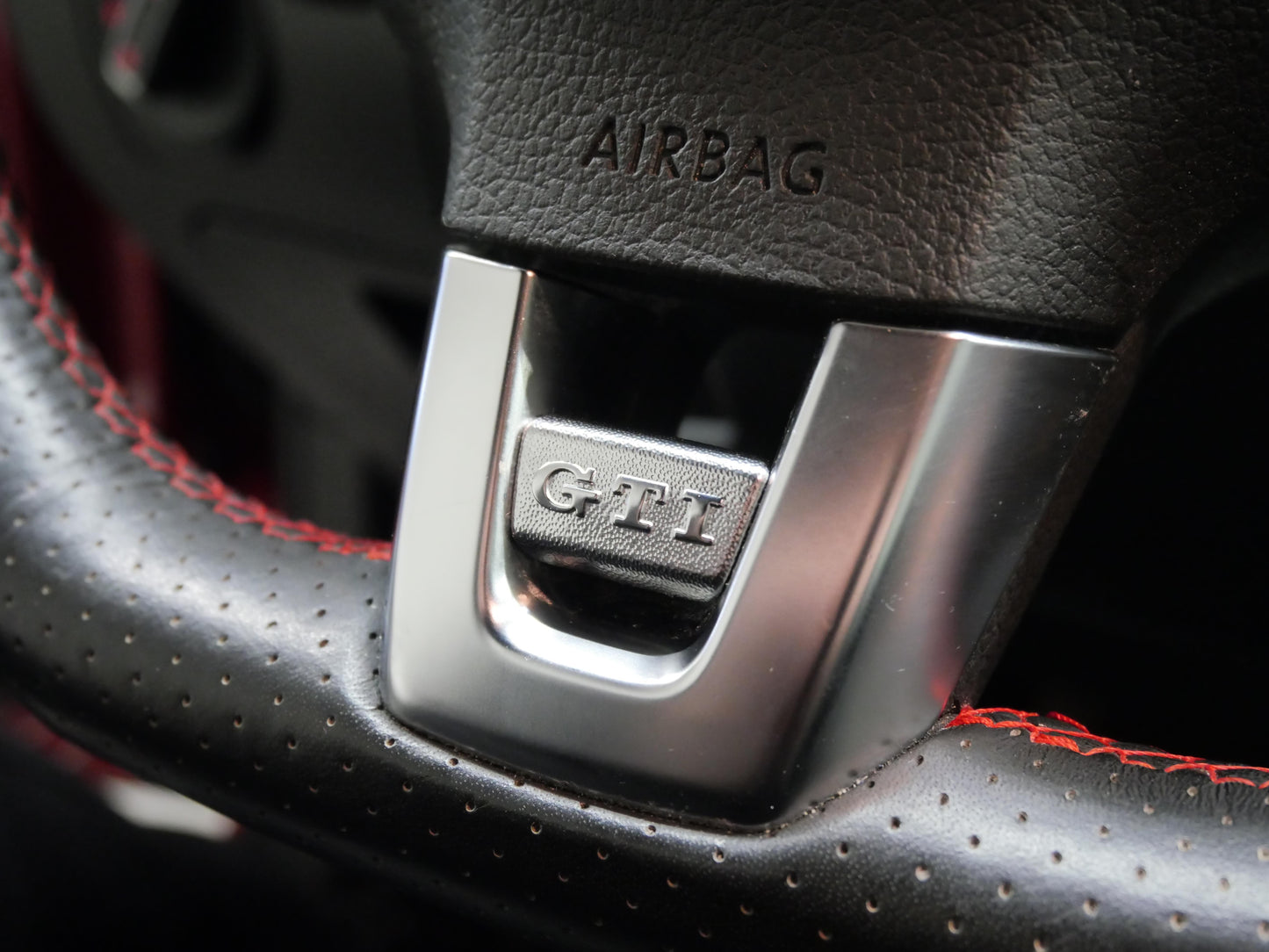 Volkswagen Golf GTI 2.0 TSI 155 kW