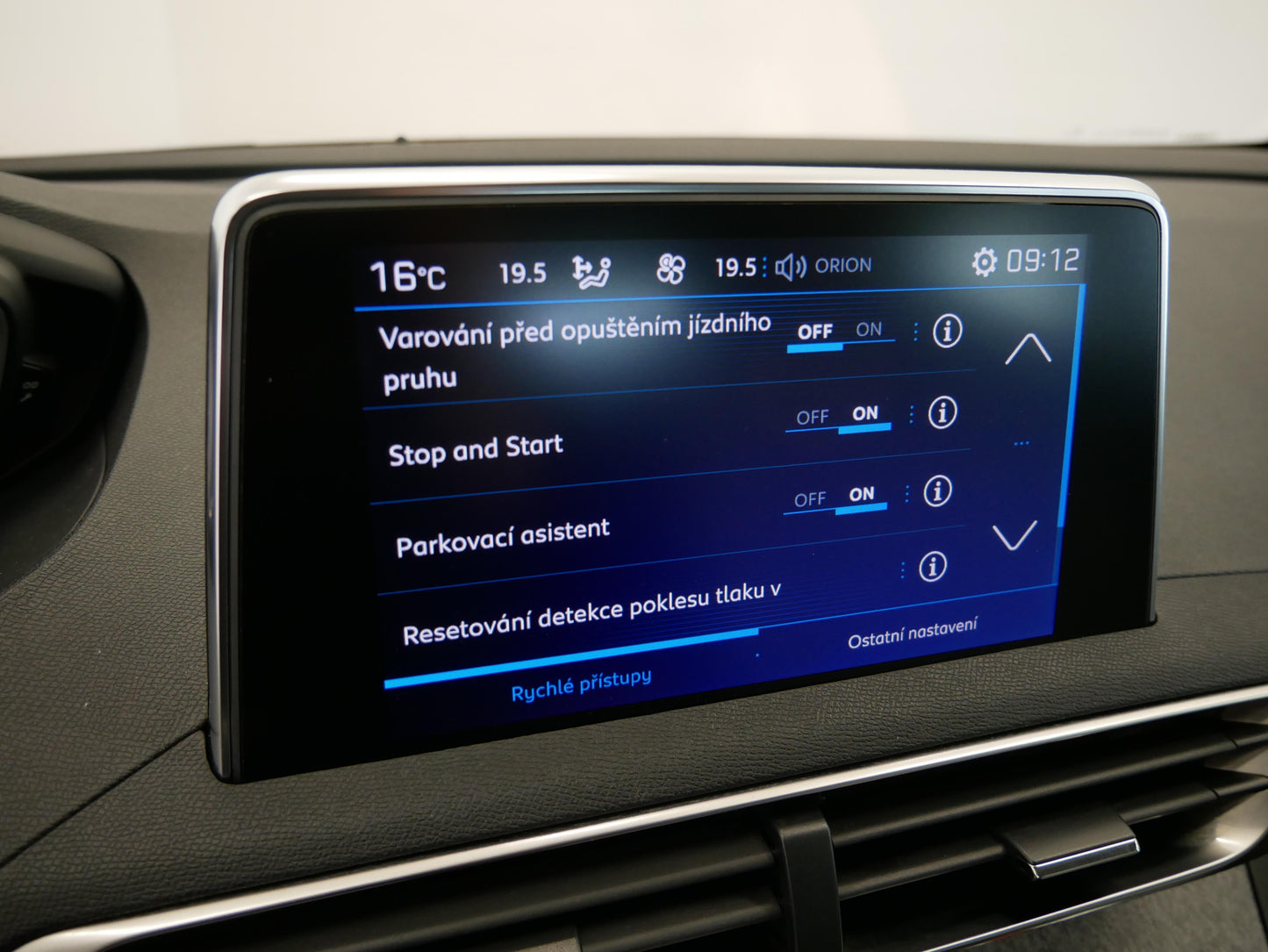Peugeot 3008 1.2 PureTech 96 kW Allure