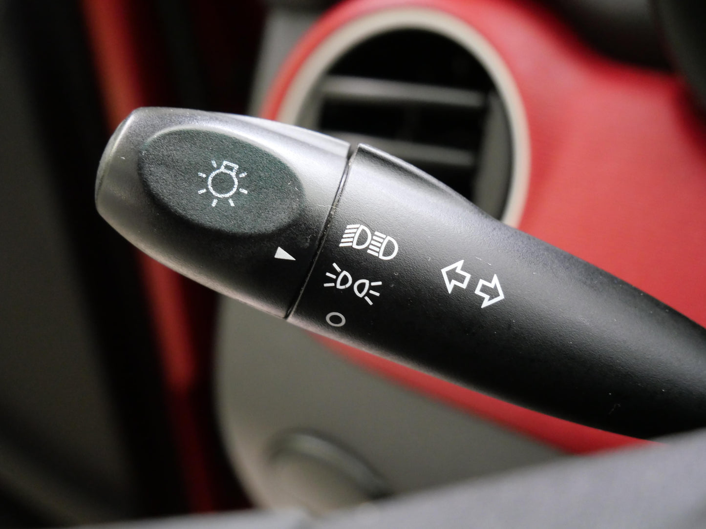 Hyundai i10 1.1i 48 kW