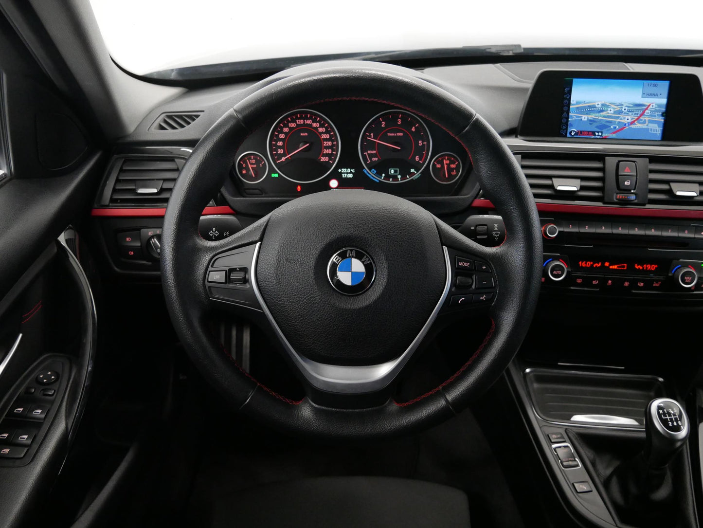 BMW Řada 3 320d xDrive 135 kW SPORT
