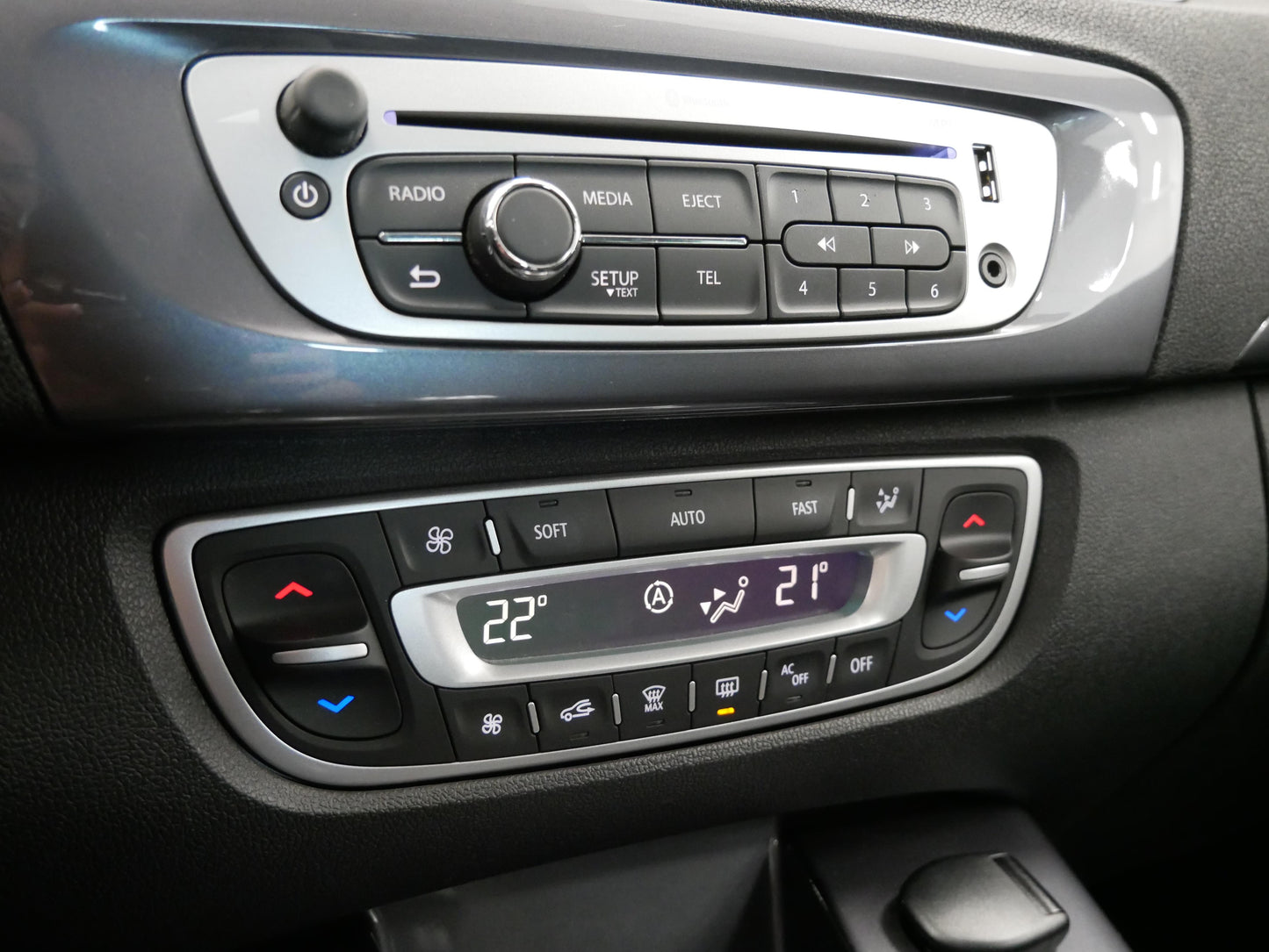 Renault Scénic 1.6 dCi 96 kW X-MOD Privilege