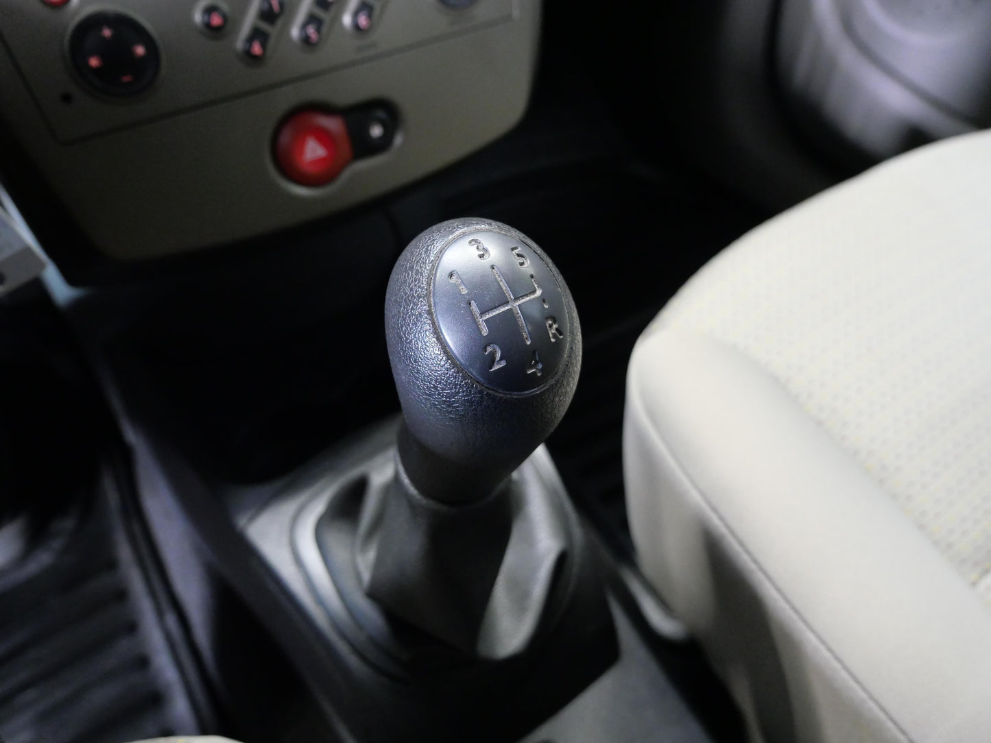 Renault Clio 1.2i 74 kW