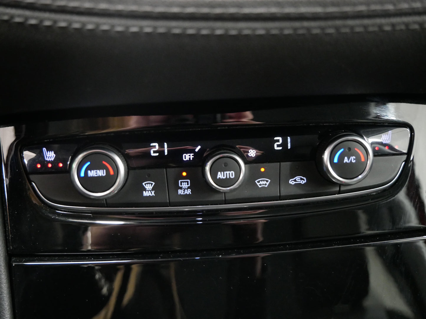 Opel Grandland X 1.2 Turbo96 kW BusinessEdition