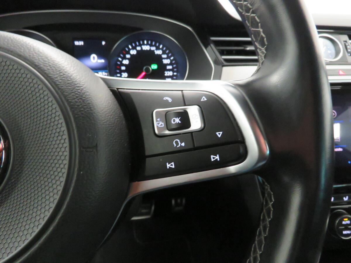 Volkswagen Passat 2.0 TDI 140 kW R-line
