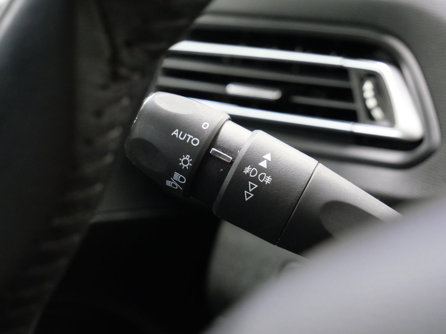 Peugeot 308 1.5 BlueHDI 96 kW Allure