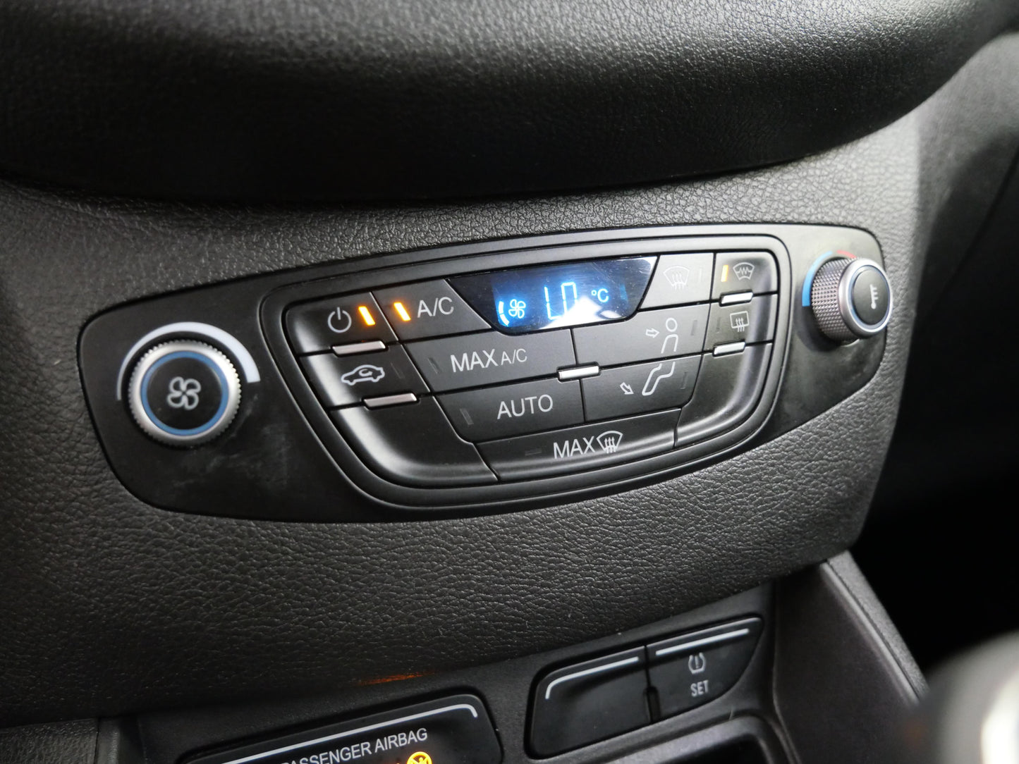 Ford Tourneo Courier 1.0 EcoBoost 74 kW Trend