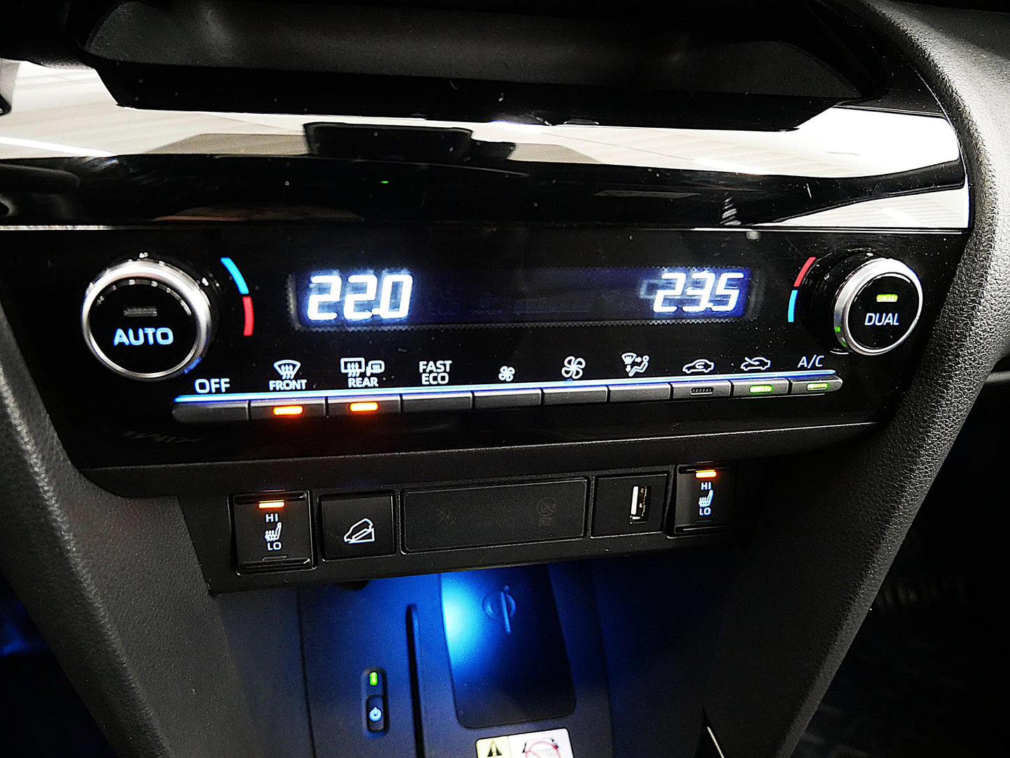 Toyota Yaris Cross 1.5 Hybrid 68 kW Adventure 4x4