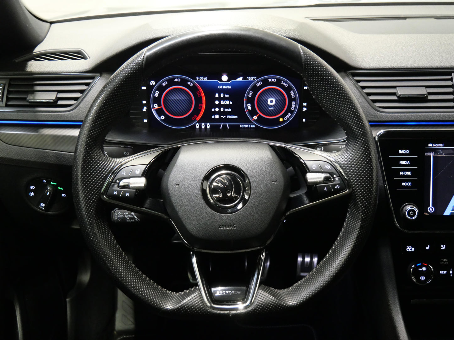 Škoda Superb 2.0 TDI 110 kW SportLine
