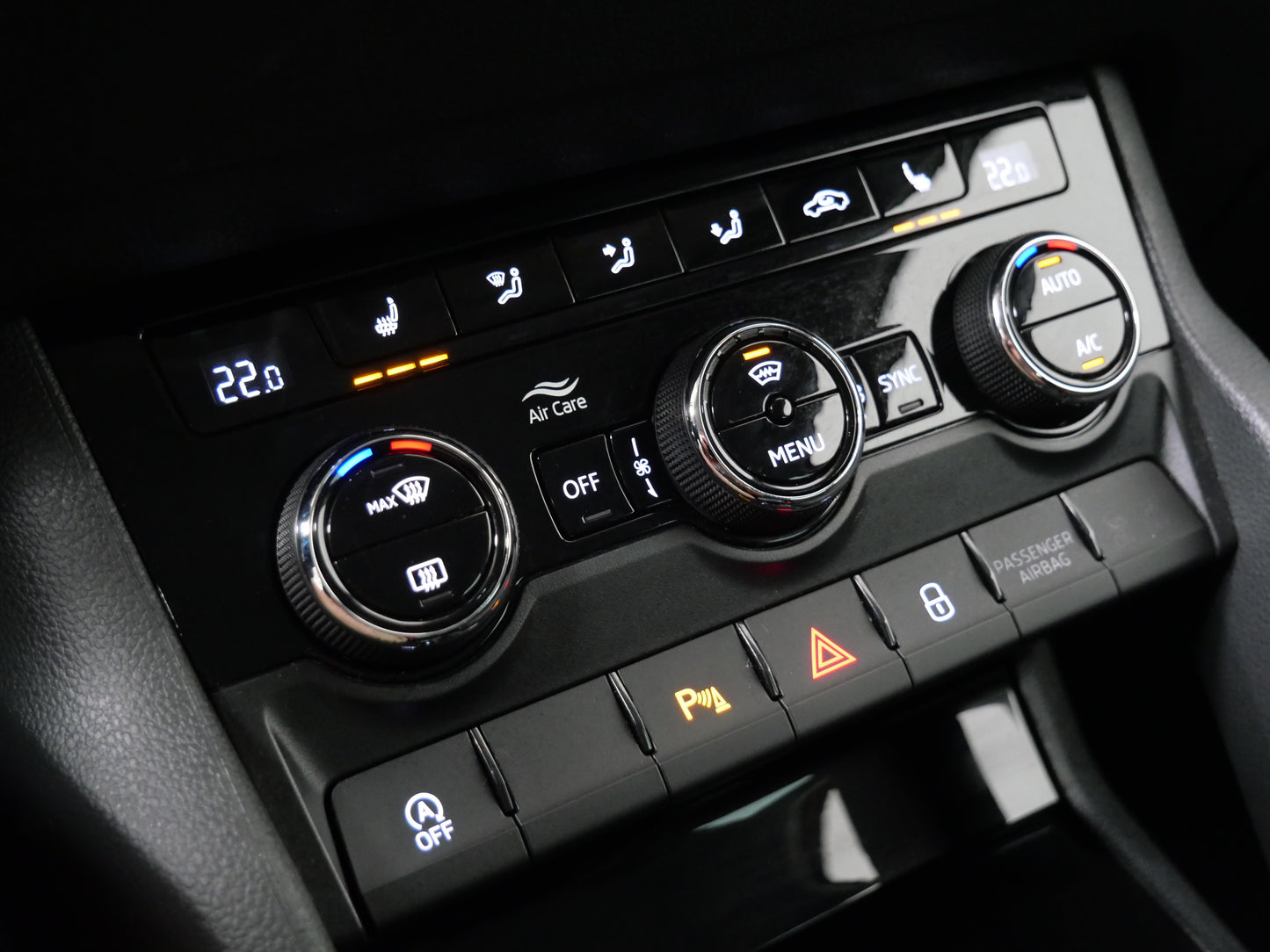 Škoda Karoq 1.5 TSI 110 kW Top Selection
