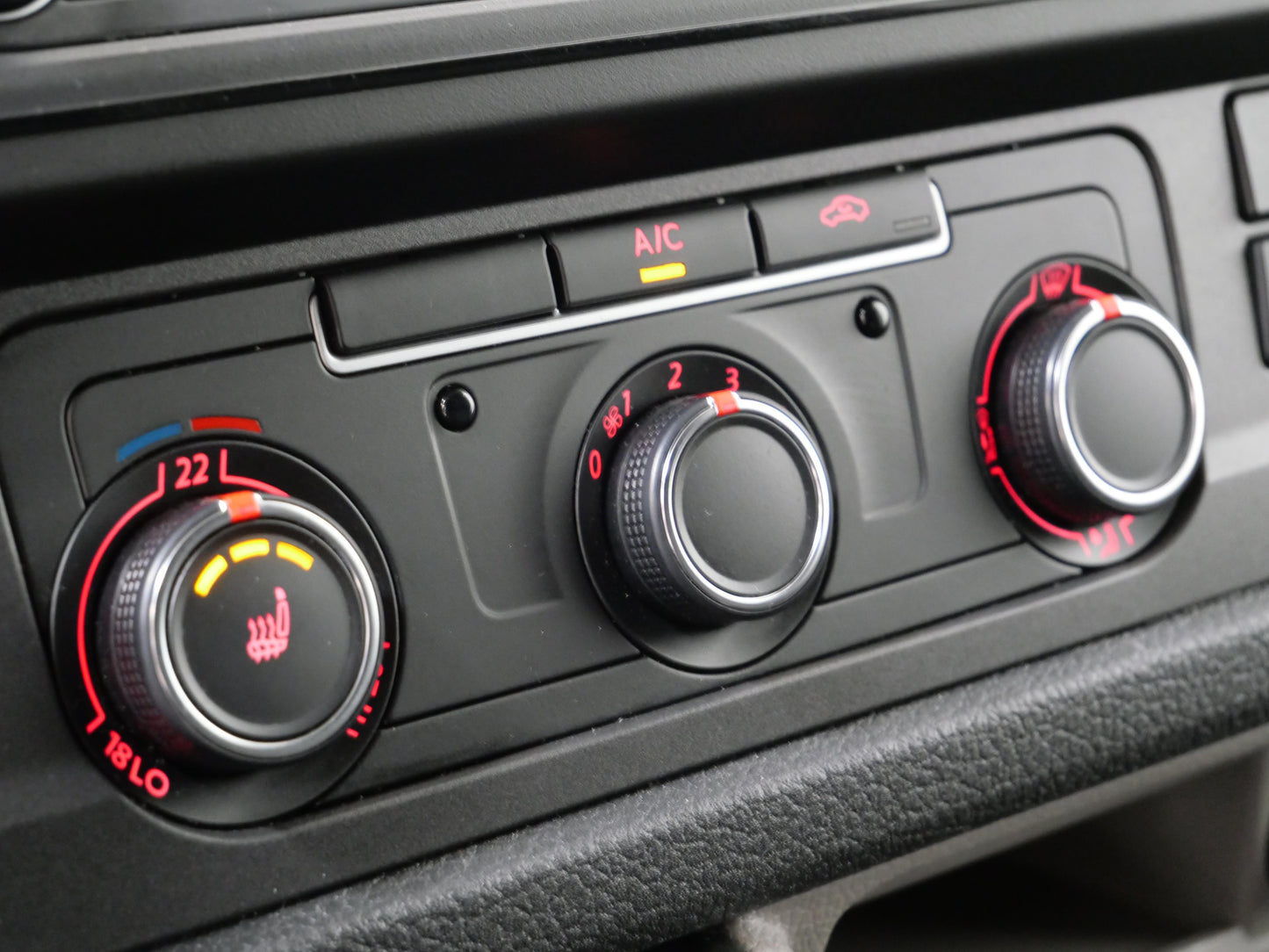 Volkswagen Transporter 2.0 TDI 75 kW KR