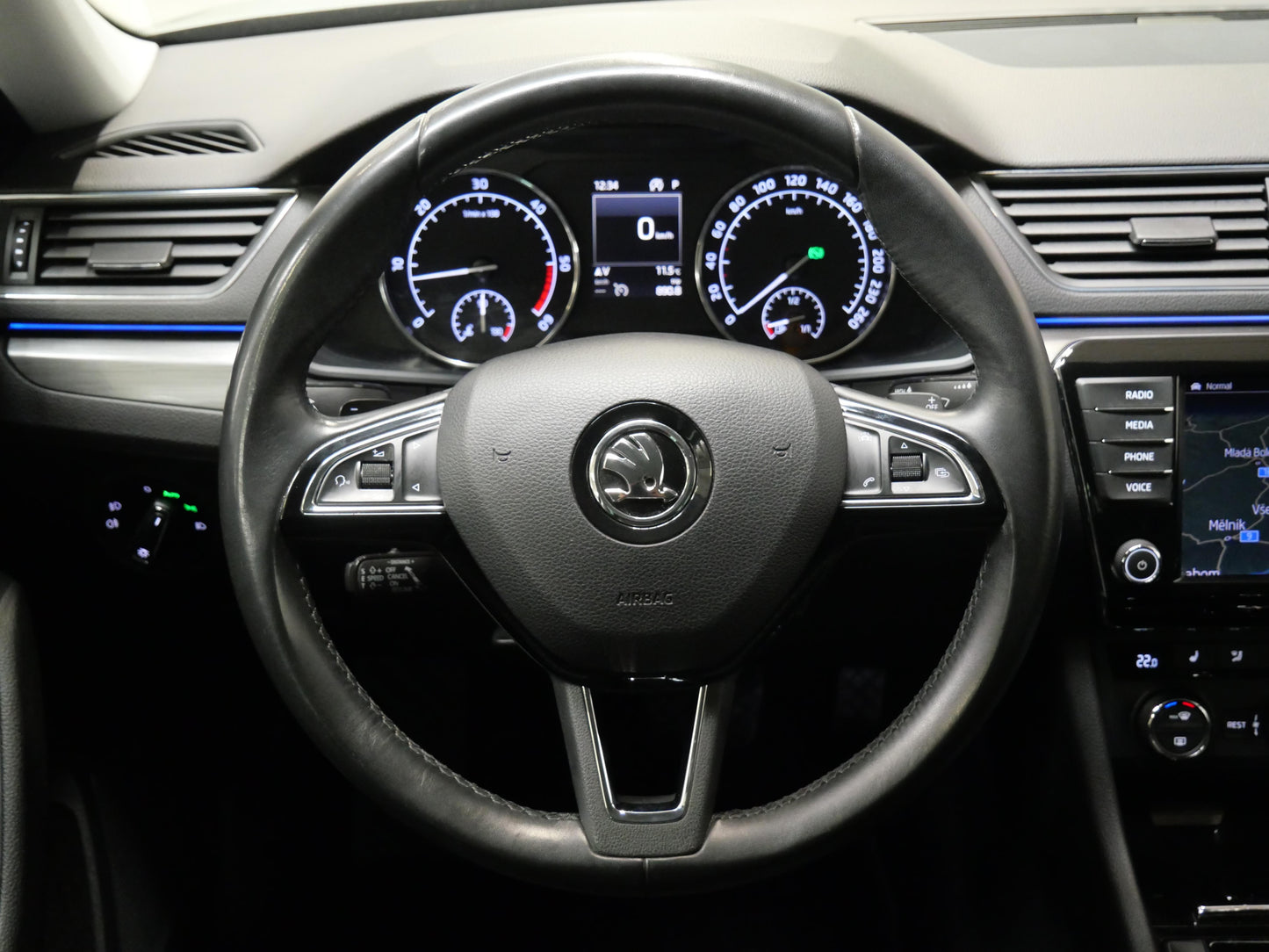 Škoda Superb 2.0 TDI 140 kW Style