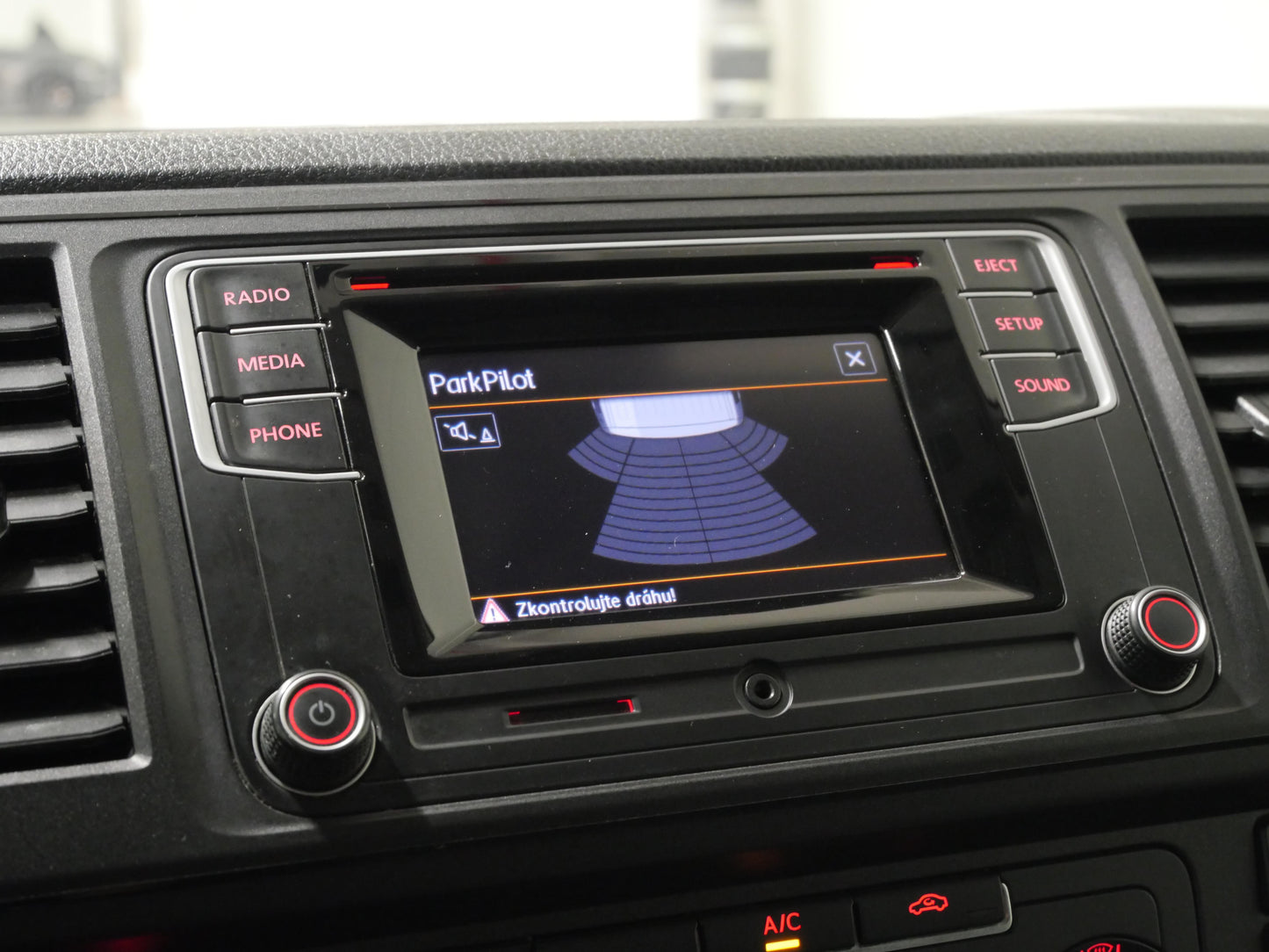 Volkswagen Transporter 2.0 TDI 75 kW KR