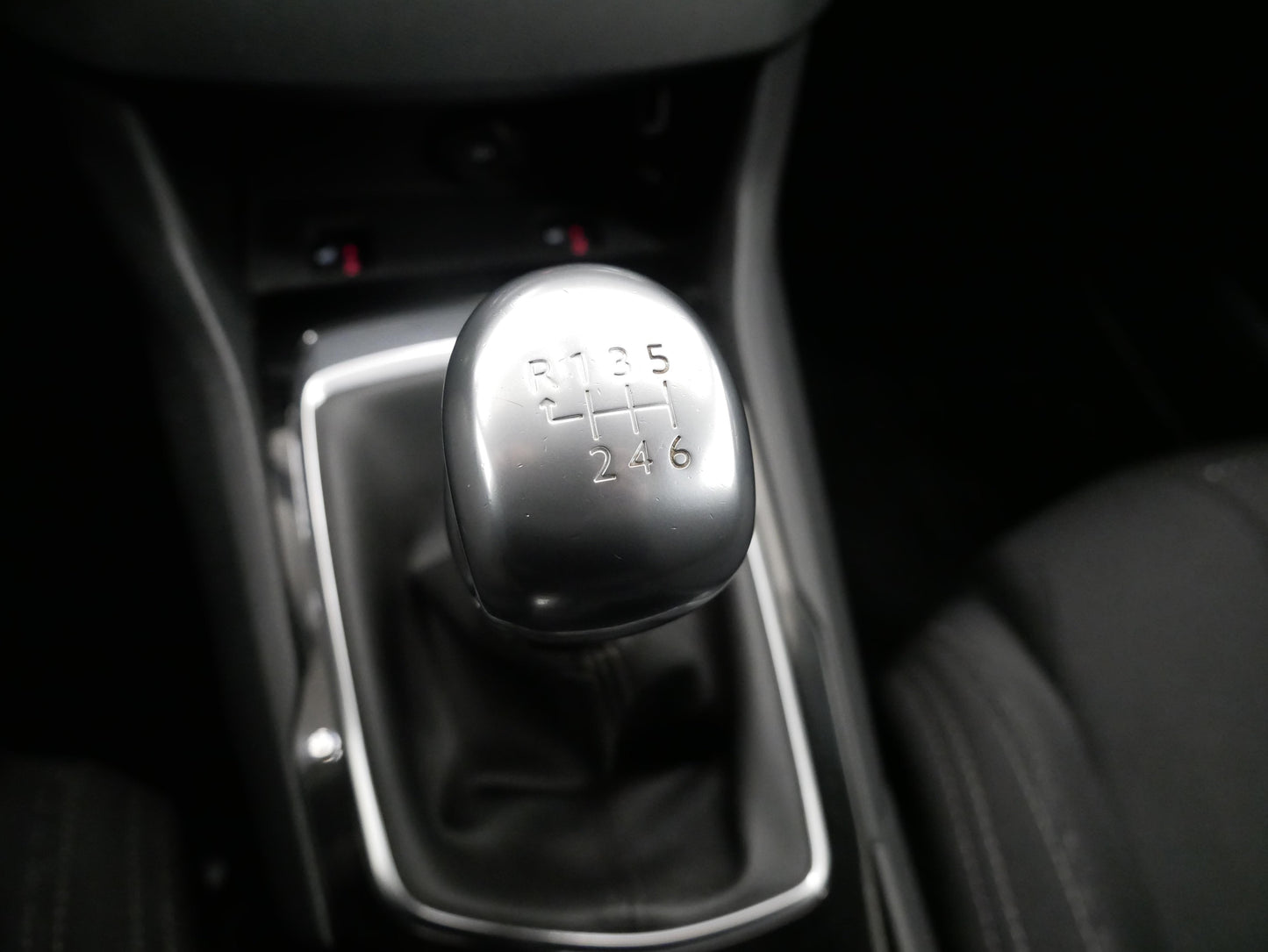 Peugeot 308 1.6Blue-HDi 88kW Business-Line