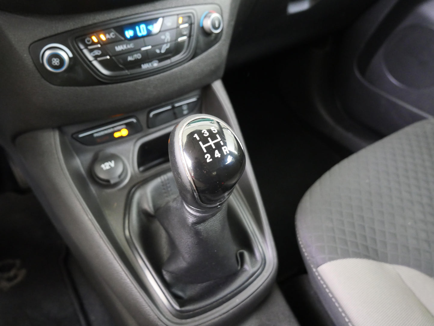Ford Tourneo Courier 1.0 EcoBoost 74 kW Trend