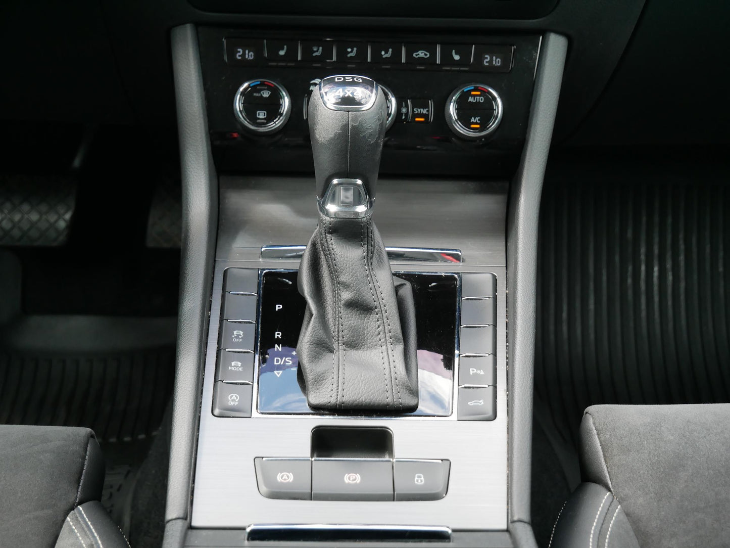 Škoda Superb 2.0 TDI 147 kW Style Plus