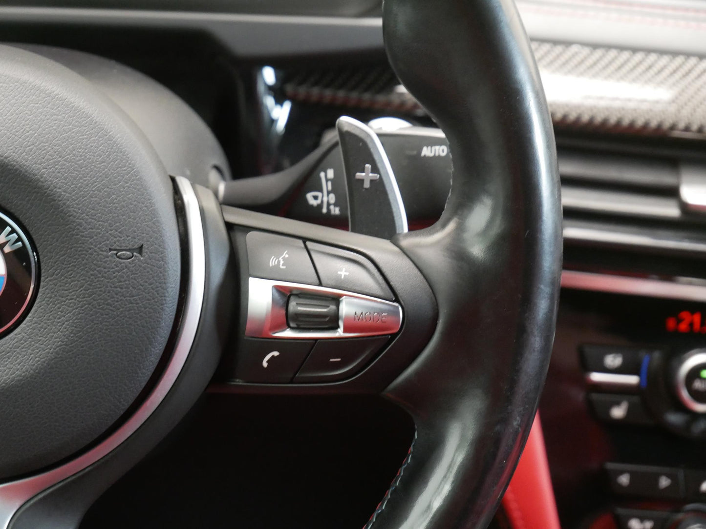 BMW X6 4.4 V8 423 kW M paket