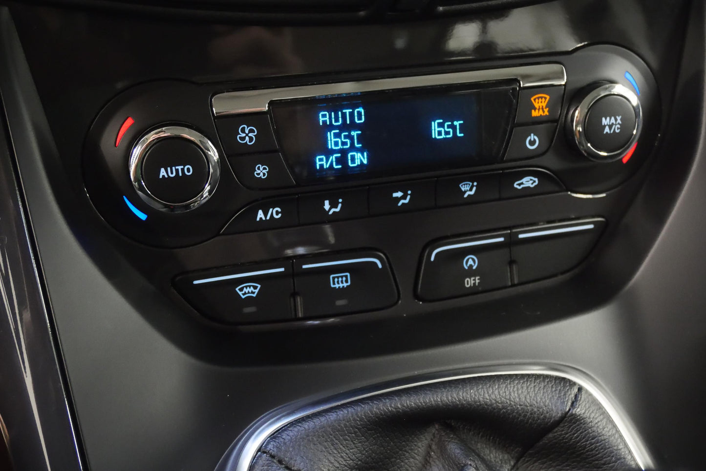 Ford Kuga 1.5 EcoBoost 110 kW Titanium