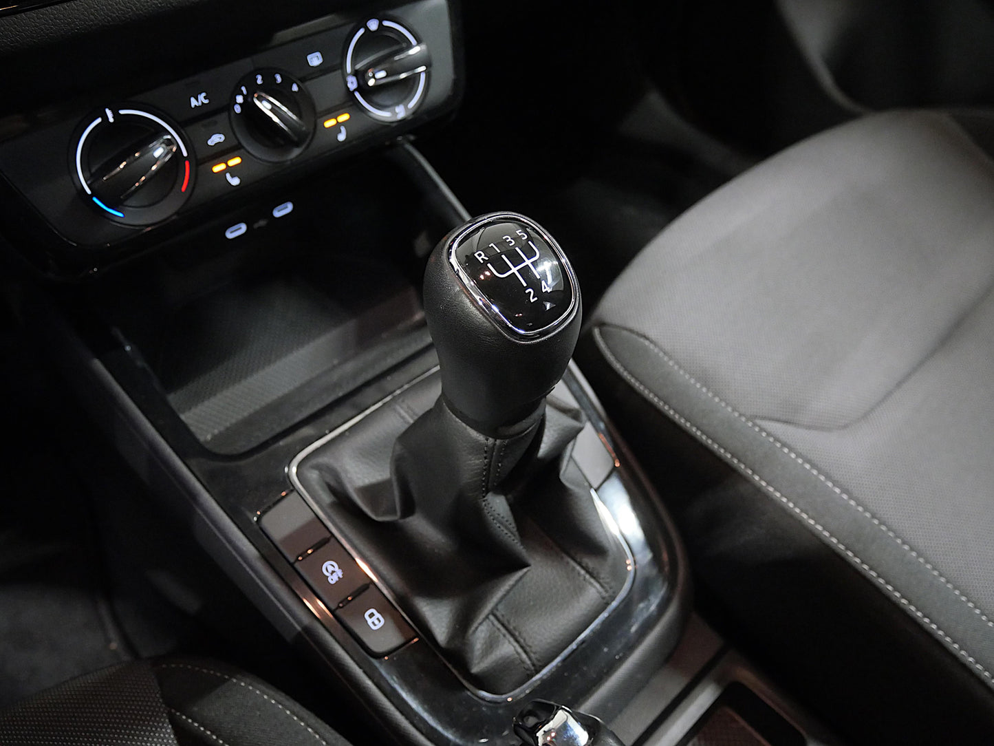 Škoda Fabia 1.0 MPI 59 kW Ambition Plus