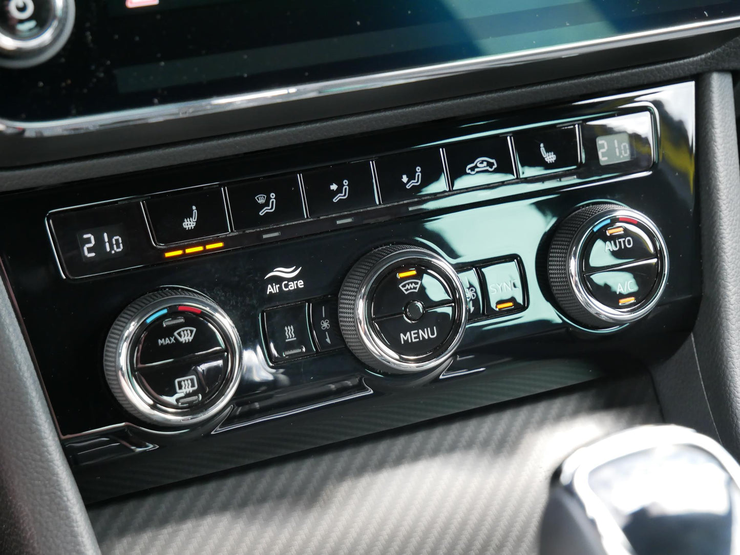 Škoda Superb 2.0 TDI 110 kW Sportline