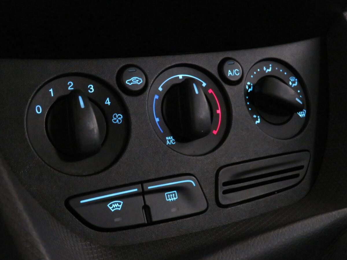 Ford Tourneo Connect 1.5 TDCI 74 kW Trend