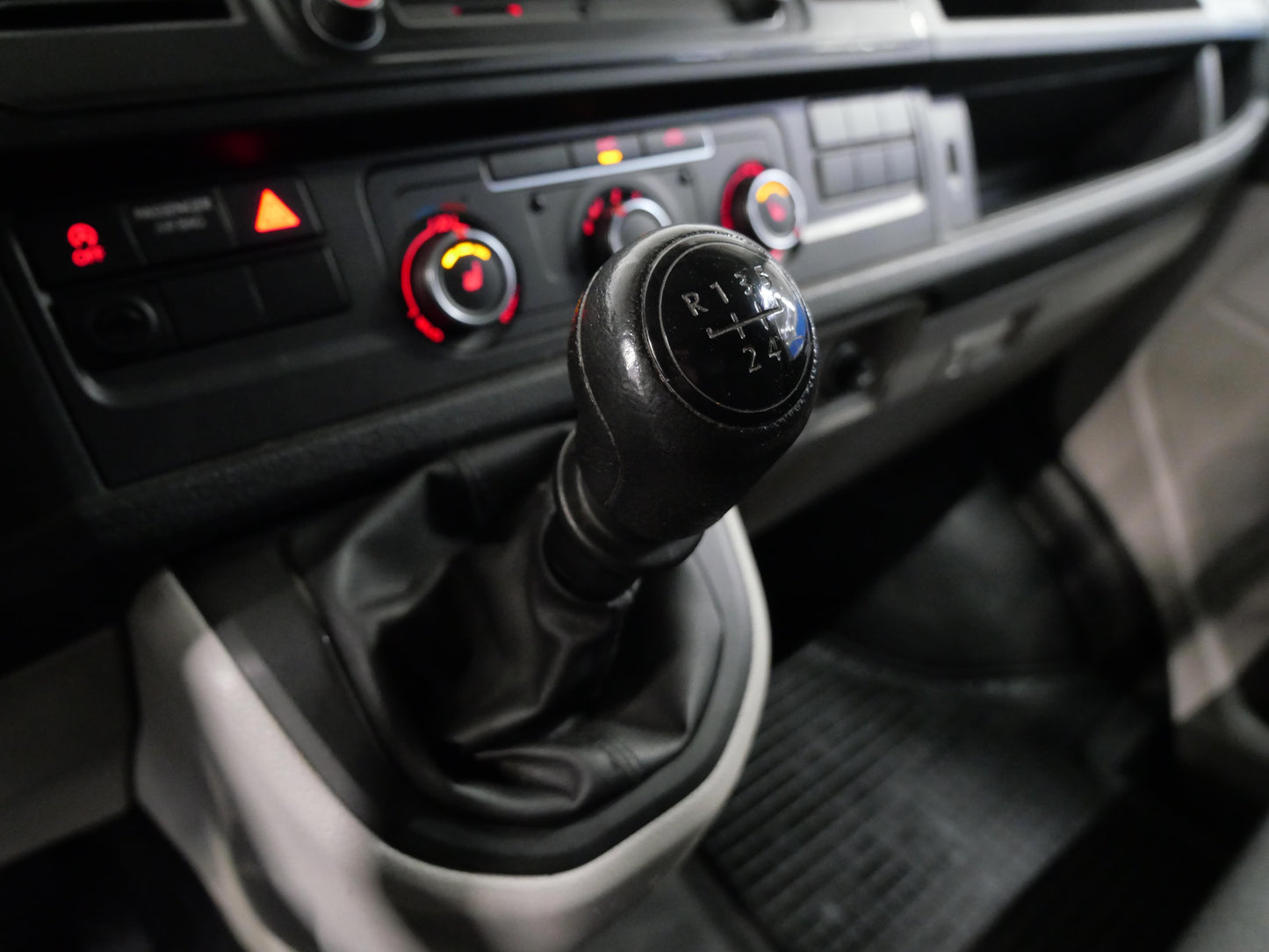 Volkswagen Transporter 2.0 TDI 75 kW KR