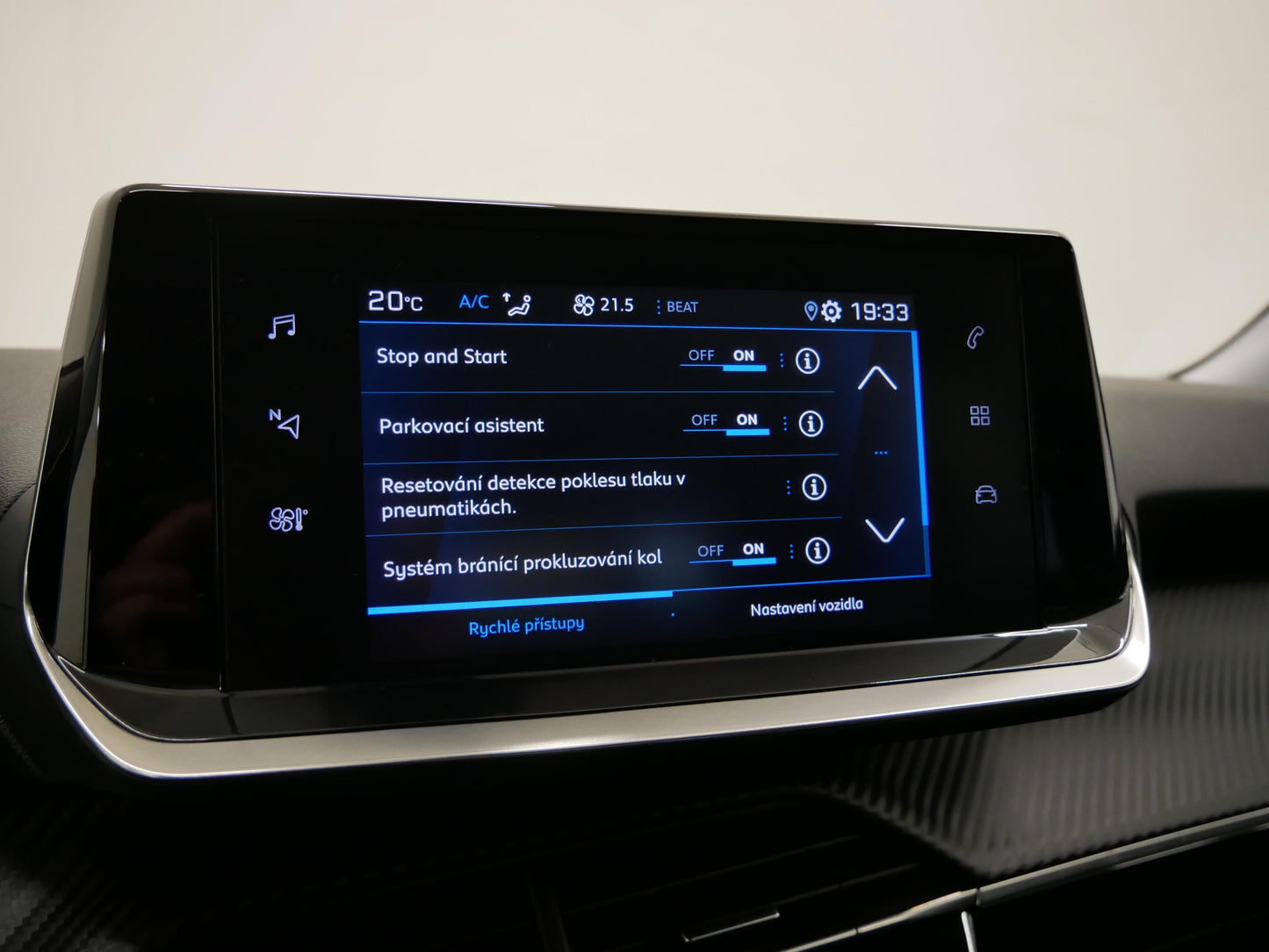 Peugeot 2008 1.2 PureTech 74 kW Allure