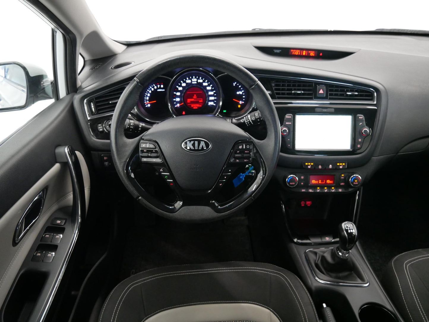 Kia Ceed 1.6 GDi Top