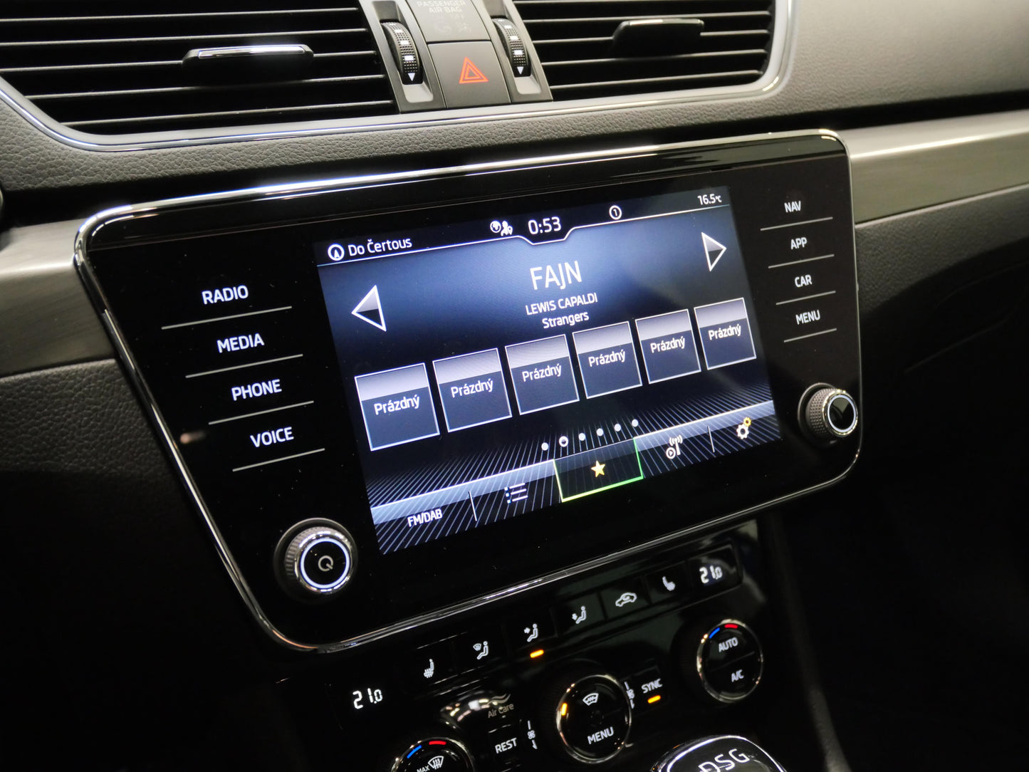 Škoda Superb 2.0 TDI 147 kW 4x4 DSG STYLE