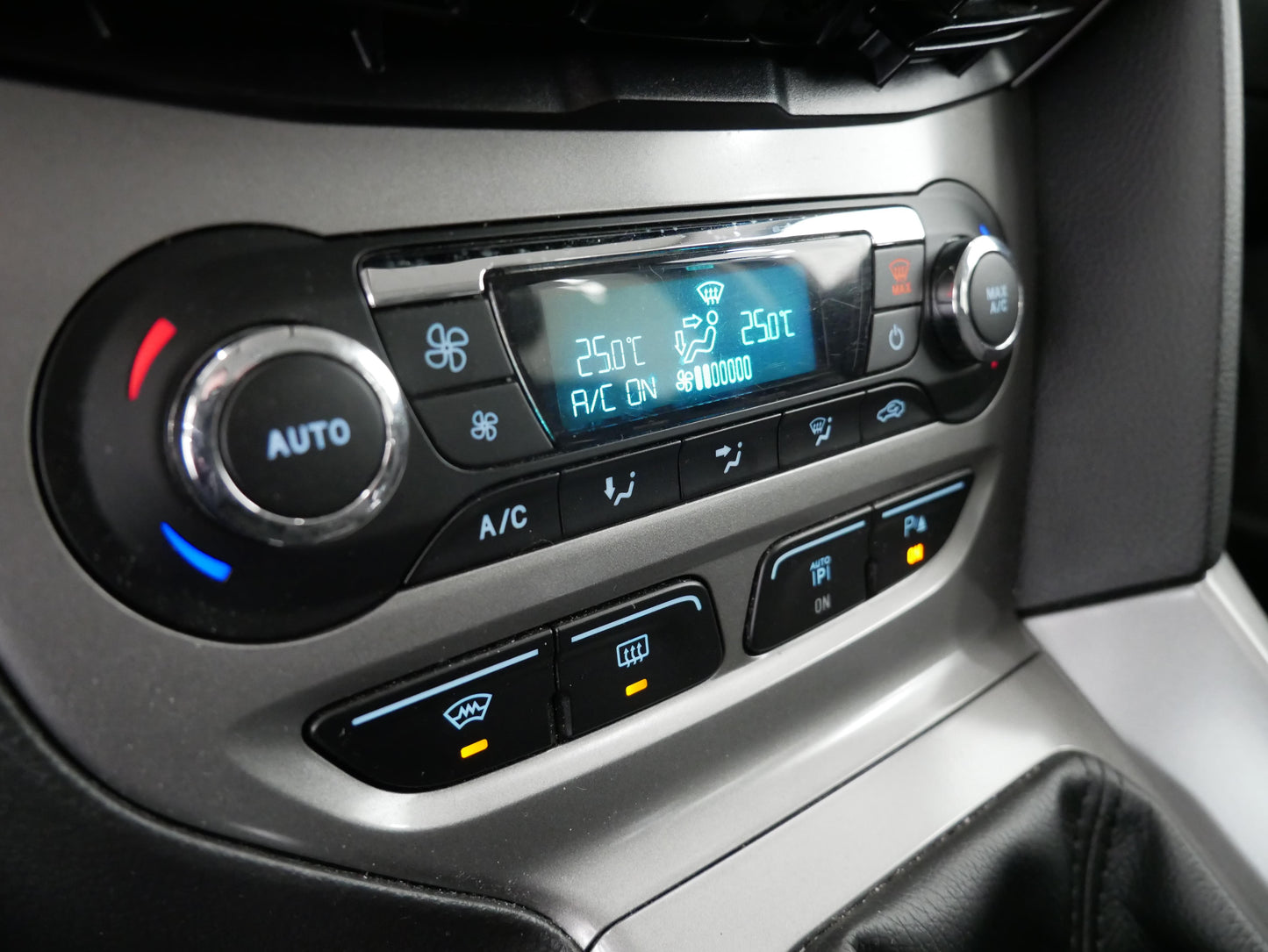 Ford Focus 2.0 TDCi 103 kW SYNC Edition