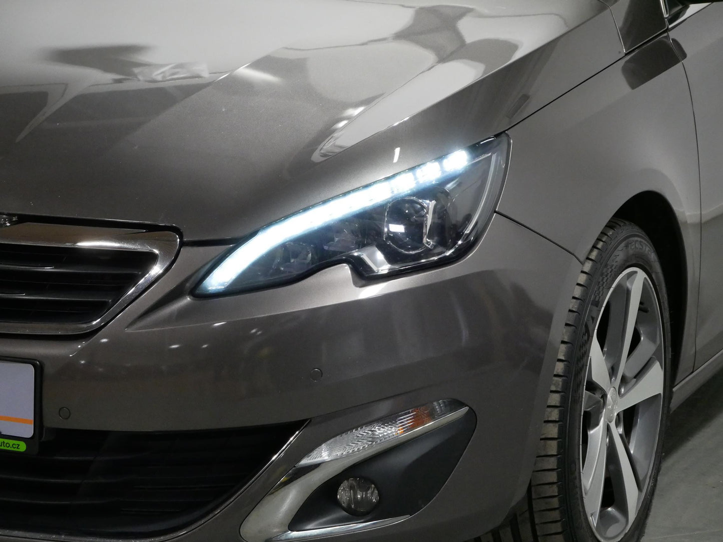 Peugeot 308 2.0 HDI 110 kW Allure