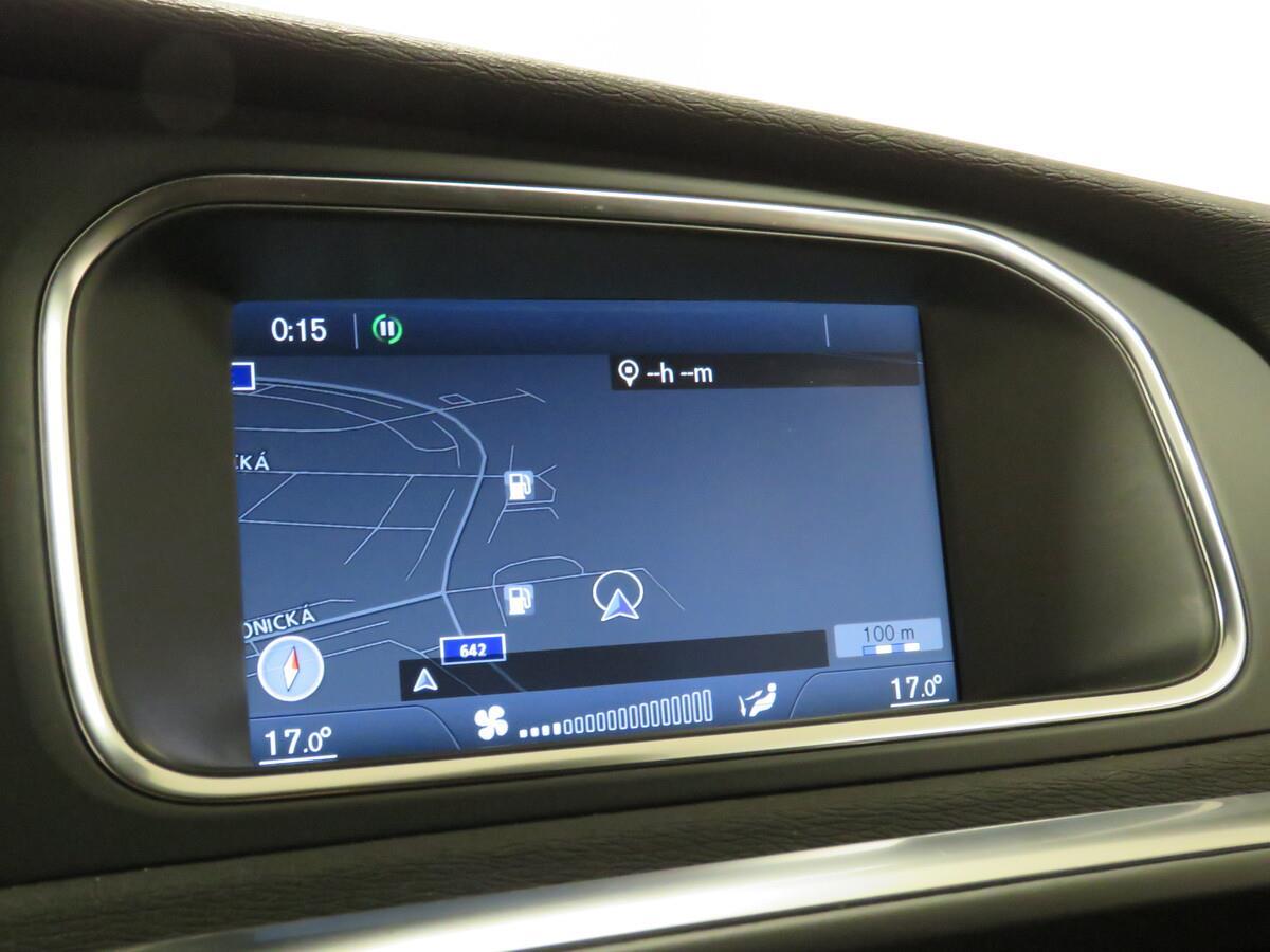 Volvo V40 2.0 D3 150kW R-Design Momentum