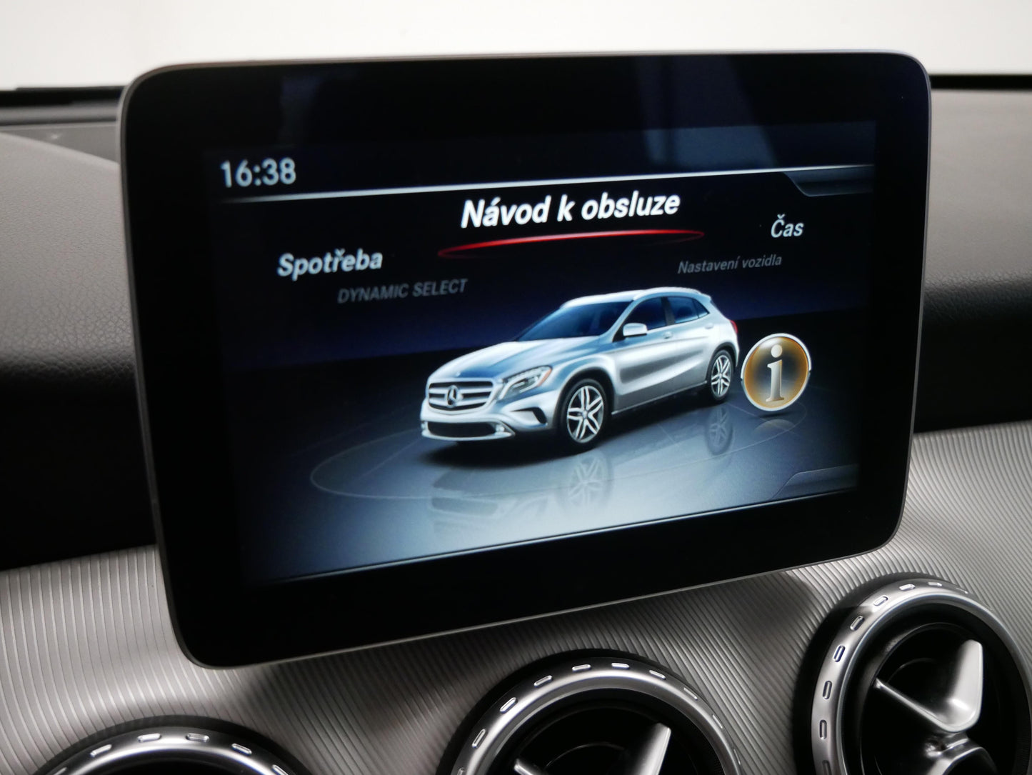 Mercedes-Benz GLA 200d 100 kW 4MATIC Urban