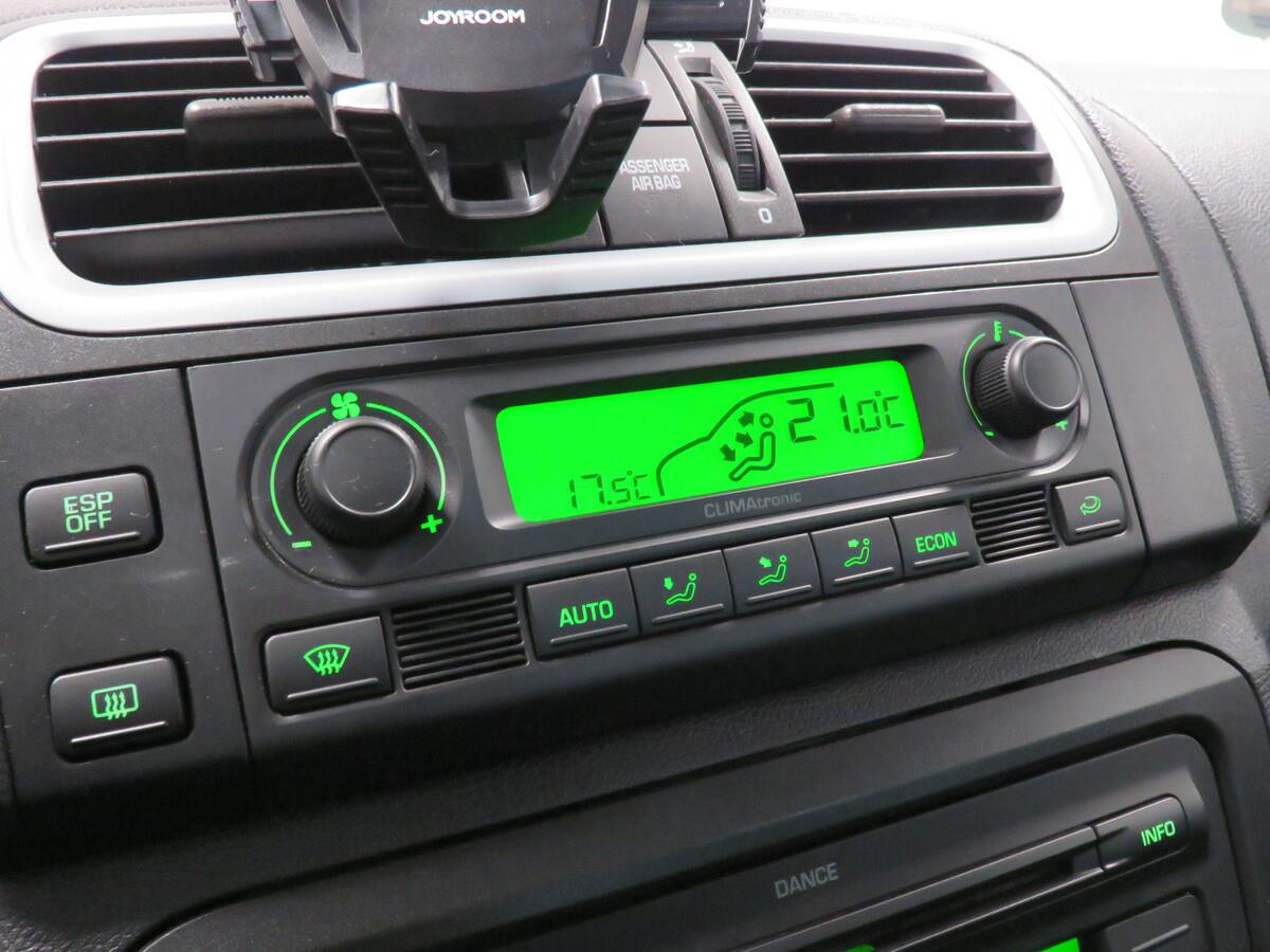 ŠKODA Roomster 1.6 16V MPI 77 kW Scout