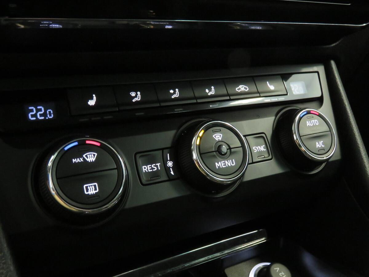 Škoda Superb 2.0 TDI 140 kW Style