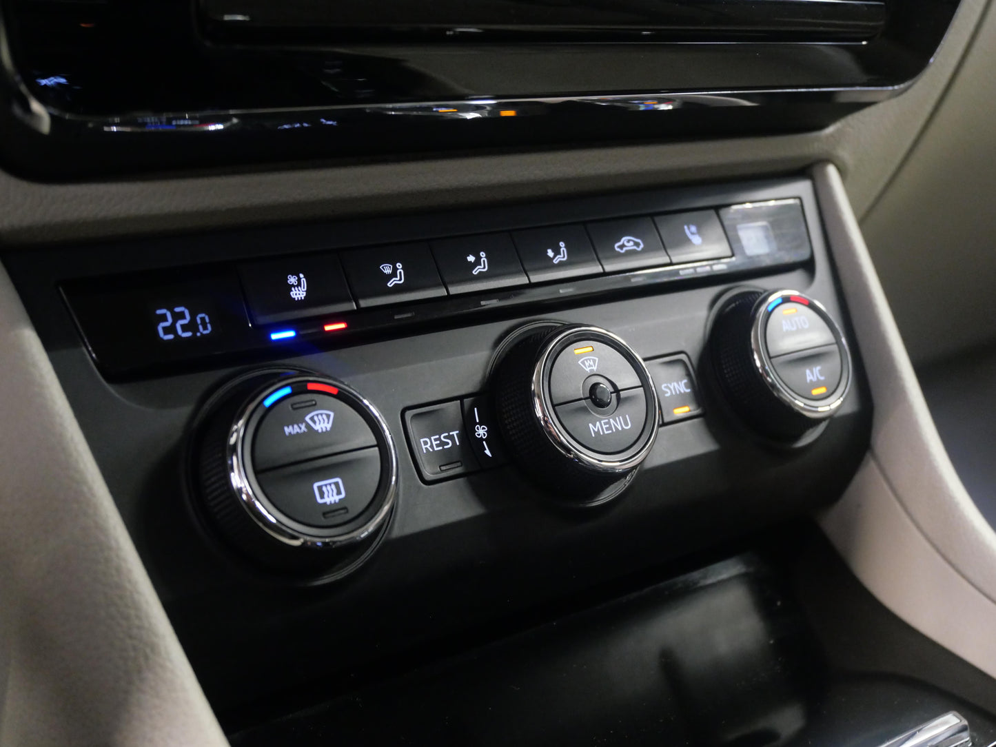 Škoda Superb 2.0 TSI 162 kW L&K