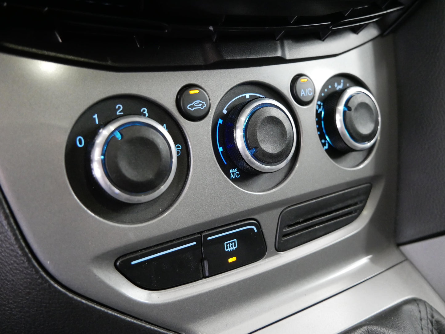 Ford Focus 1.6 Duratec Ti-VCT 77 kW Trend