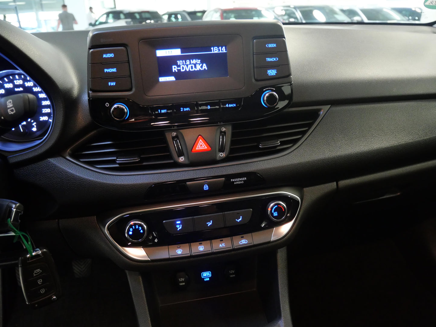 Hyundai i30 1.5 CVVT 81 kW Start Plus