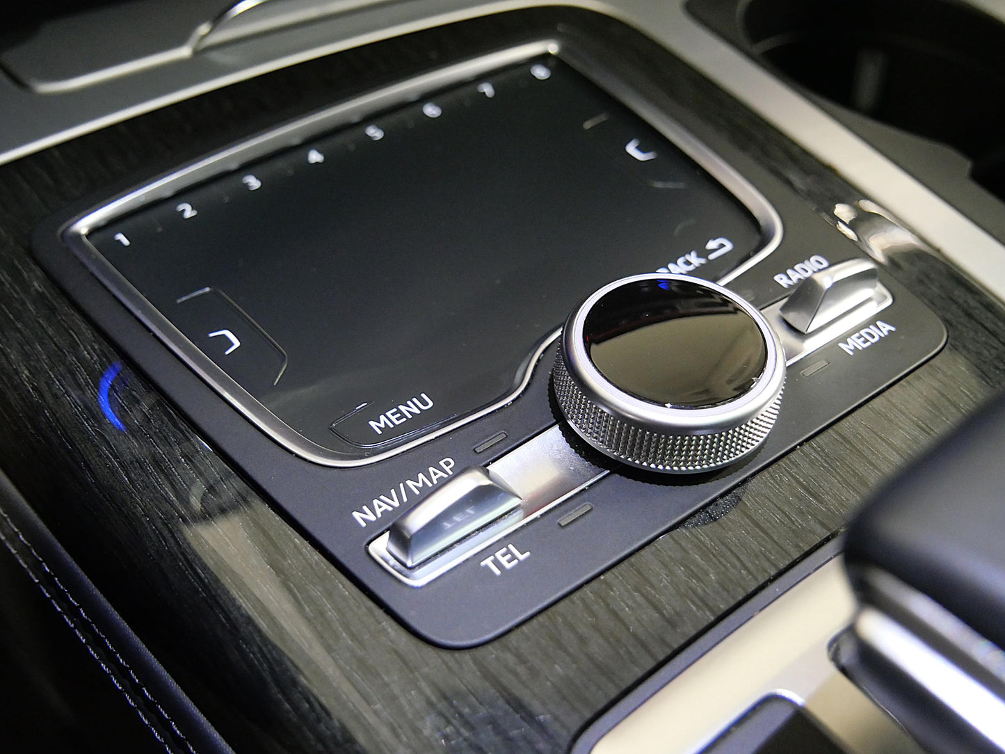 Audi SQ7 4.0 TDI V8 320 kW S-line