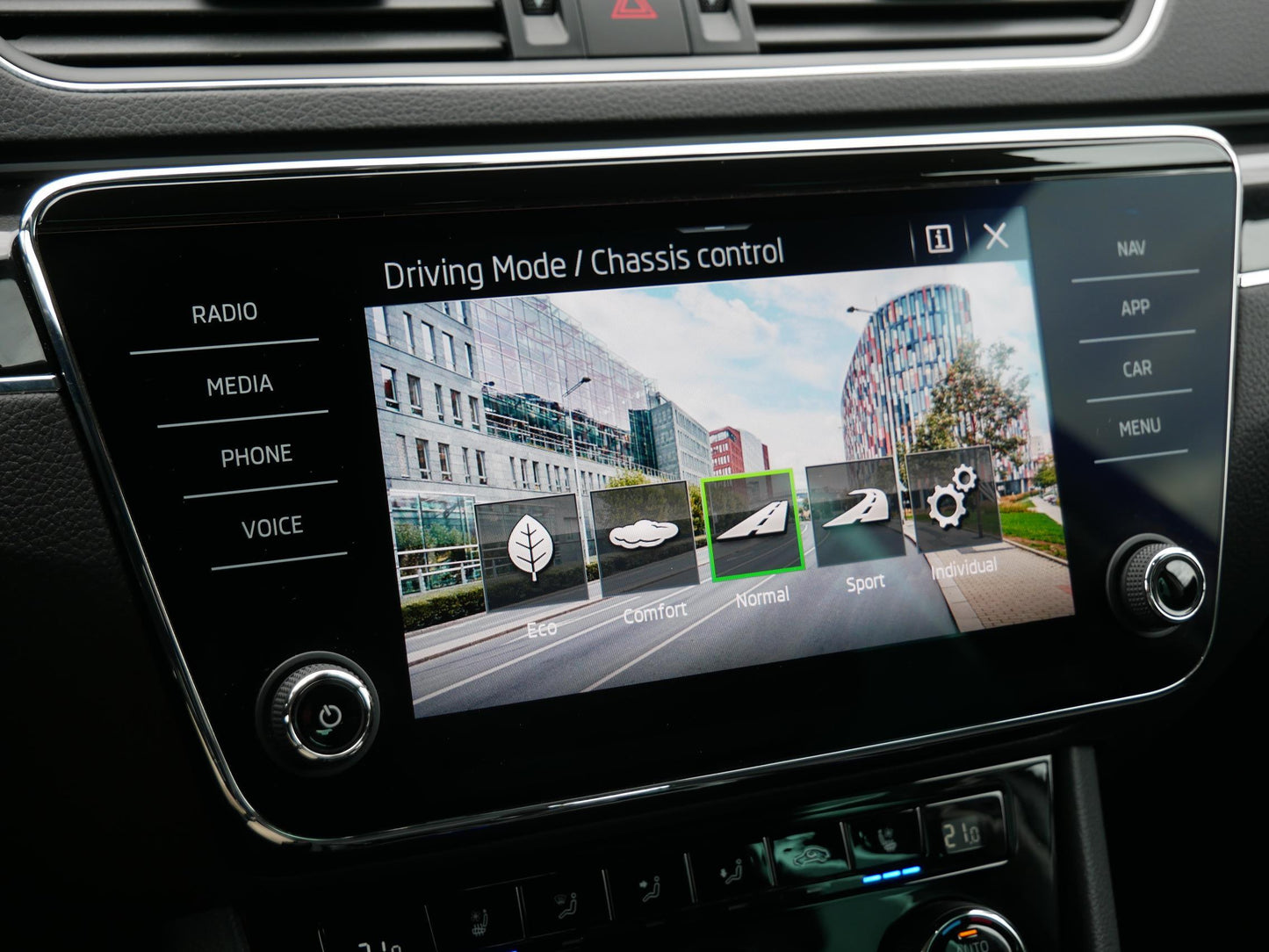 Škoda Superb 2.0 TDI 147 kW L&K