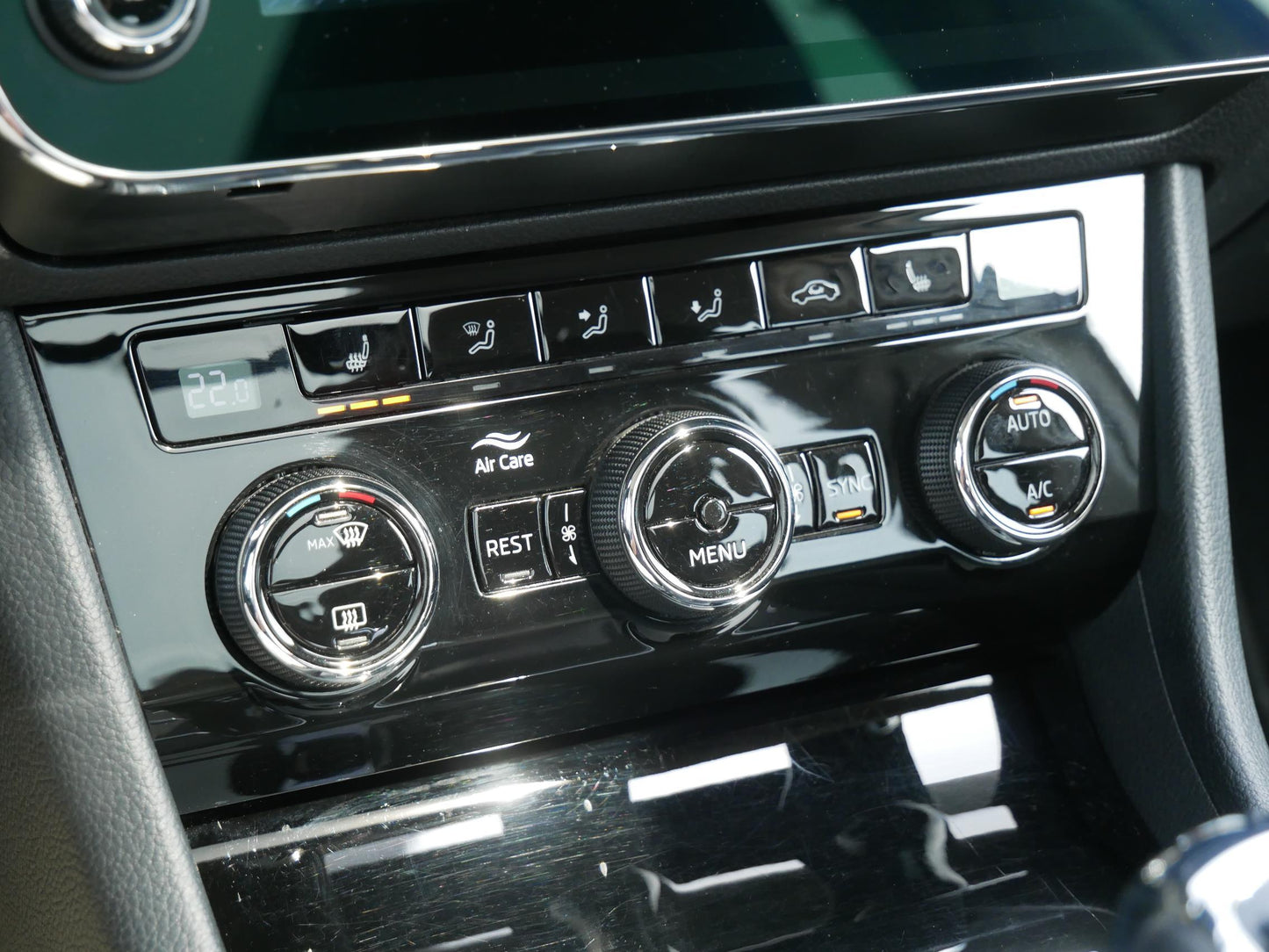 Škoda Superb 2.0 TDI 110 kW STYLE