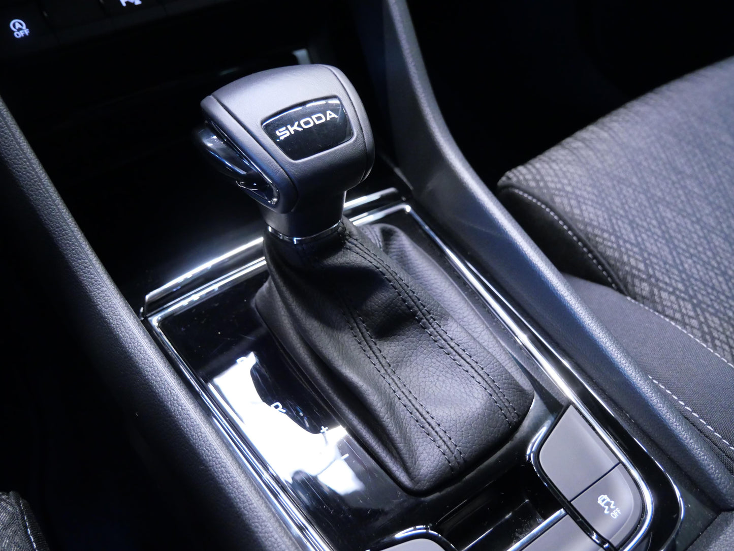 Škoda Karoq 1.5 TSI 110 kW Top Selection