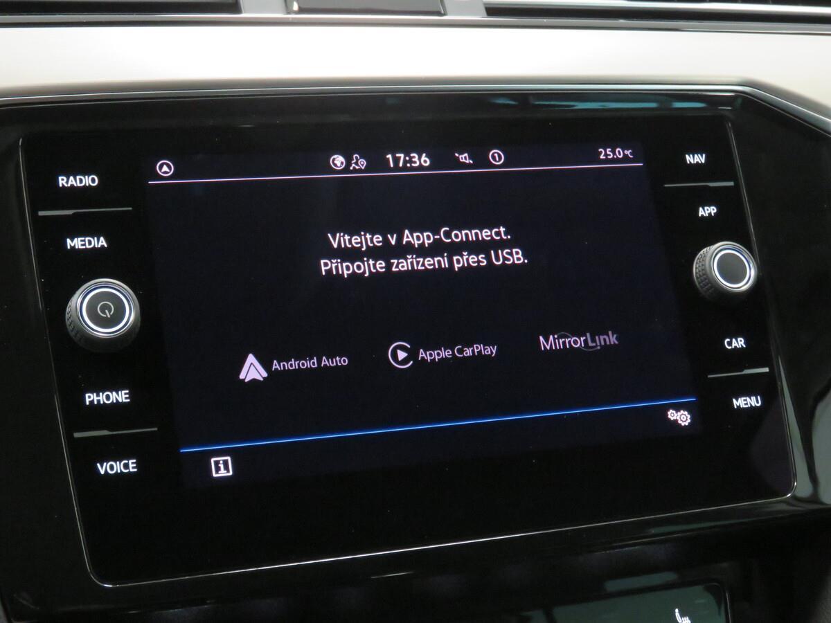 Volkswagen Passat 1.5 TSI 110 kW DSG Elegance